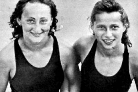 Lovász Gitta és Novák Ilona 1940-ben