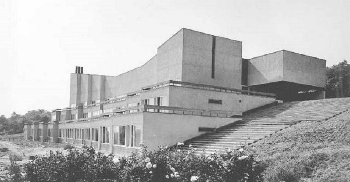 A Kertészeti Kutatóintézet központi épülete, Budapest – Nagytétény, 1971