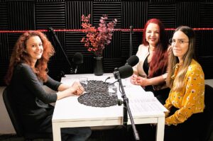 Antoni Rita, Vecsernyés Anna, Barna Emília
